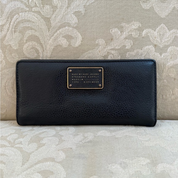Marc Jacobs Wallet - Picture 3 of 13